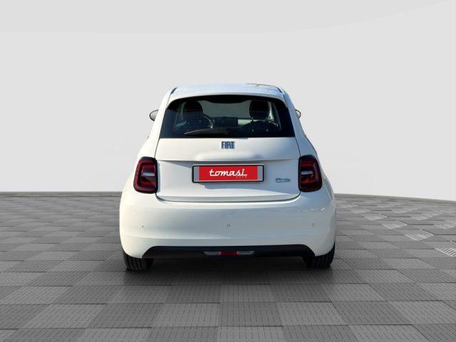 FIAT 500e 500 Icon + Berlina