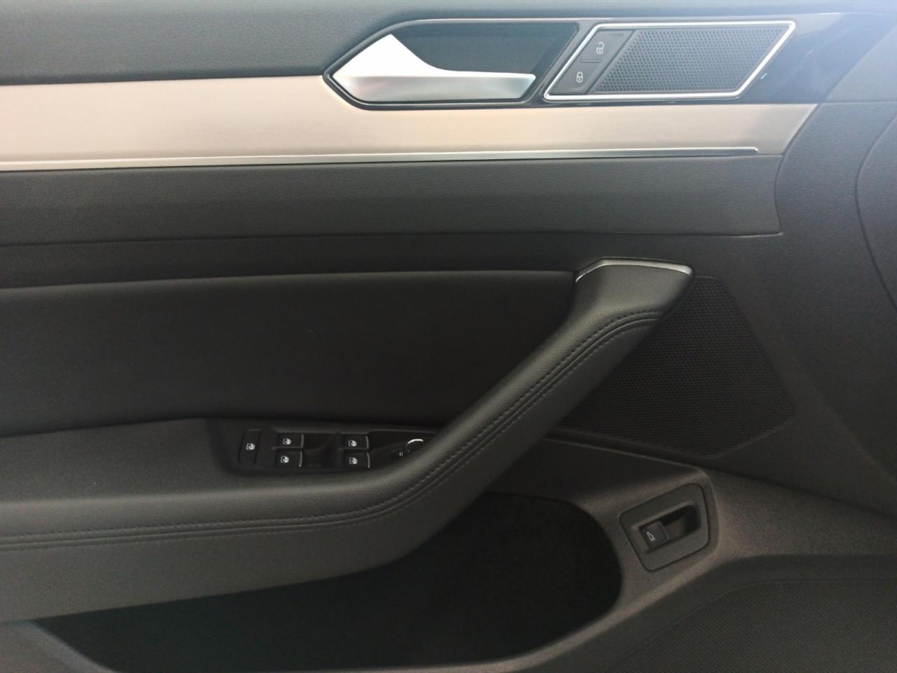 Volkswagen Passat variant 2.0 tdi executive 150cv dsg 7m