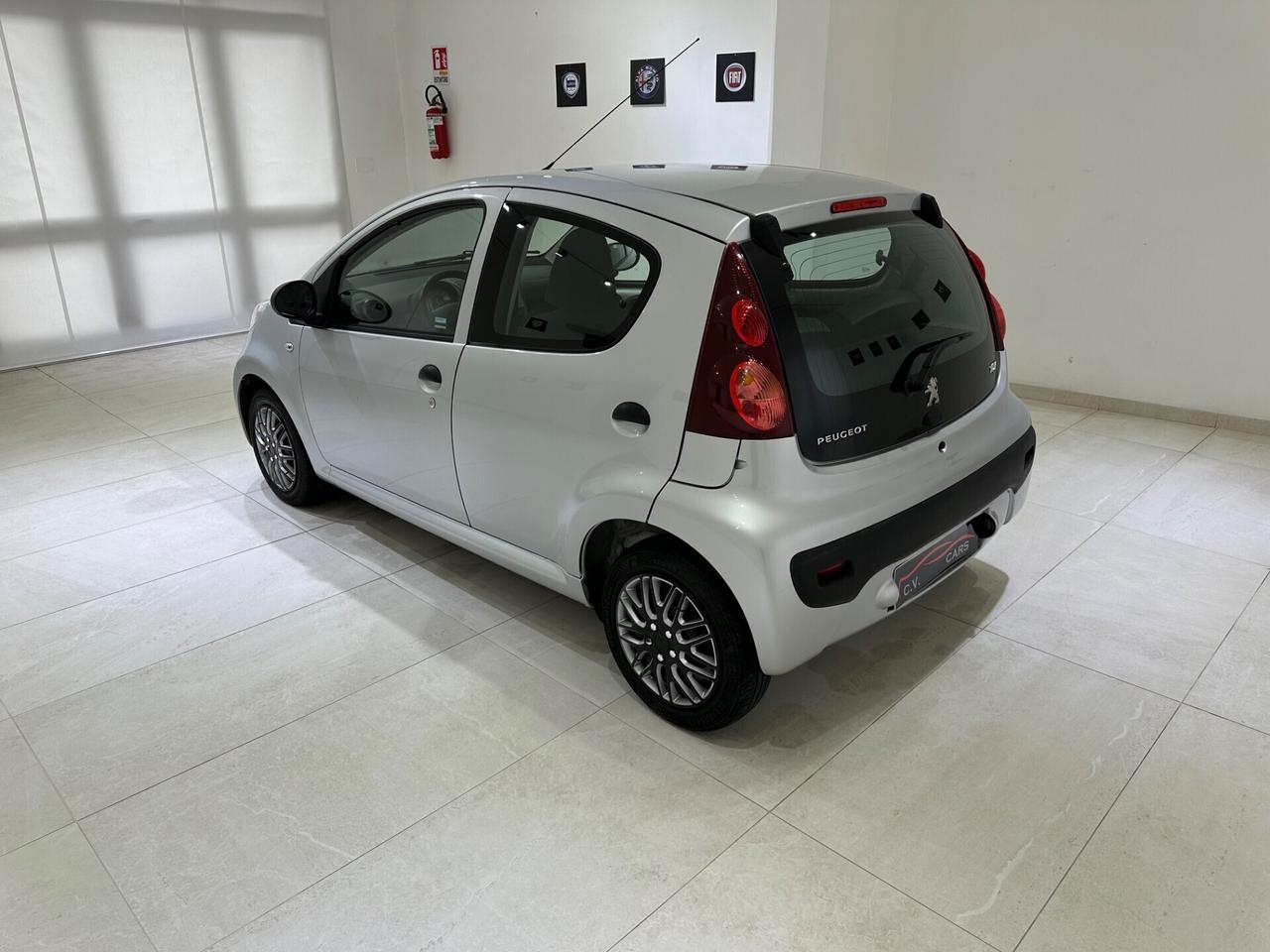 PEUGEOT 107 CON SOLI 54329 KM ITALIANA