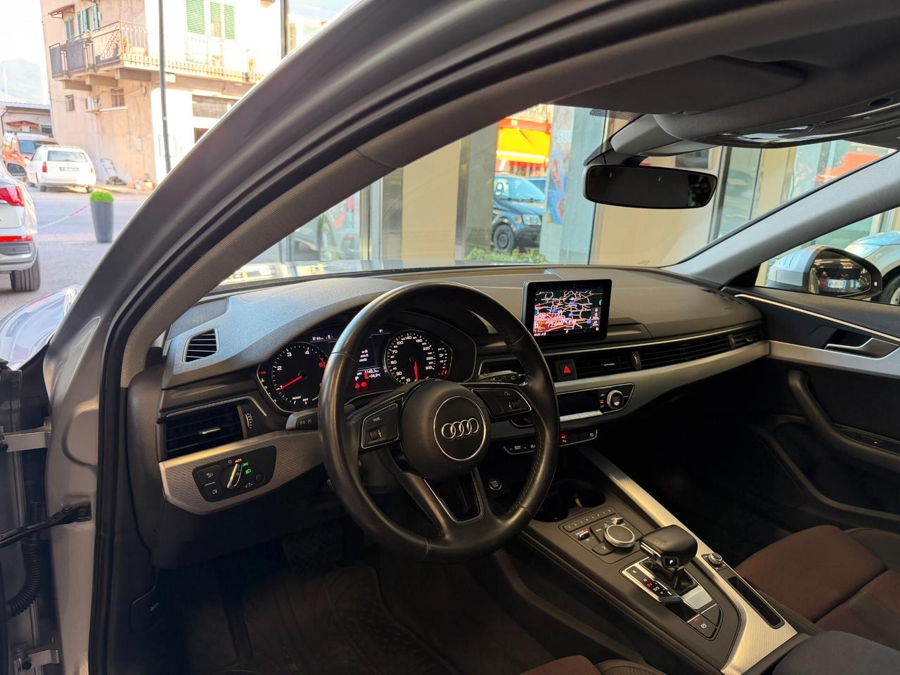 Audi A4 Avant 30 TDI S tronic