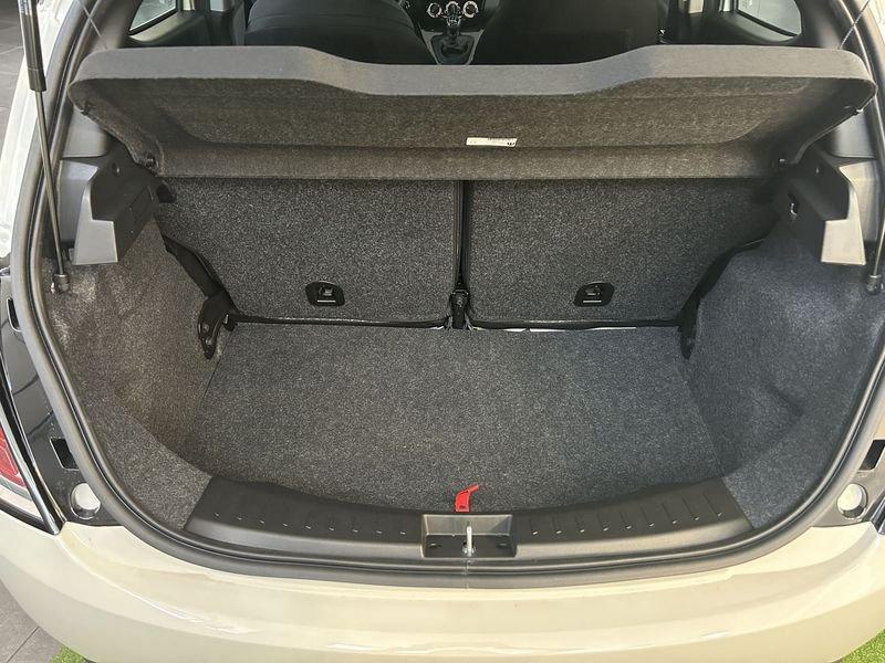 Lancia Ypsilon 1.0 FireFly 70cv Hybrid Silver