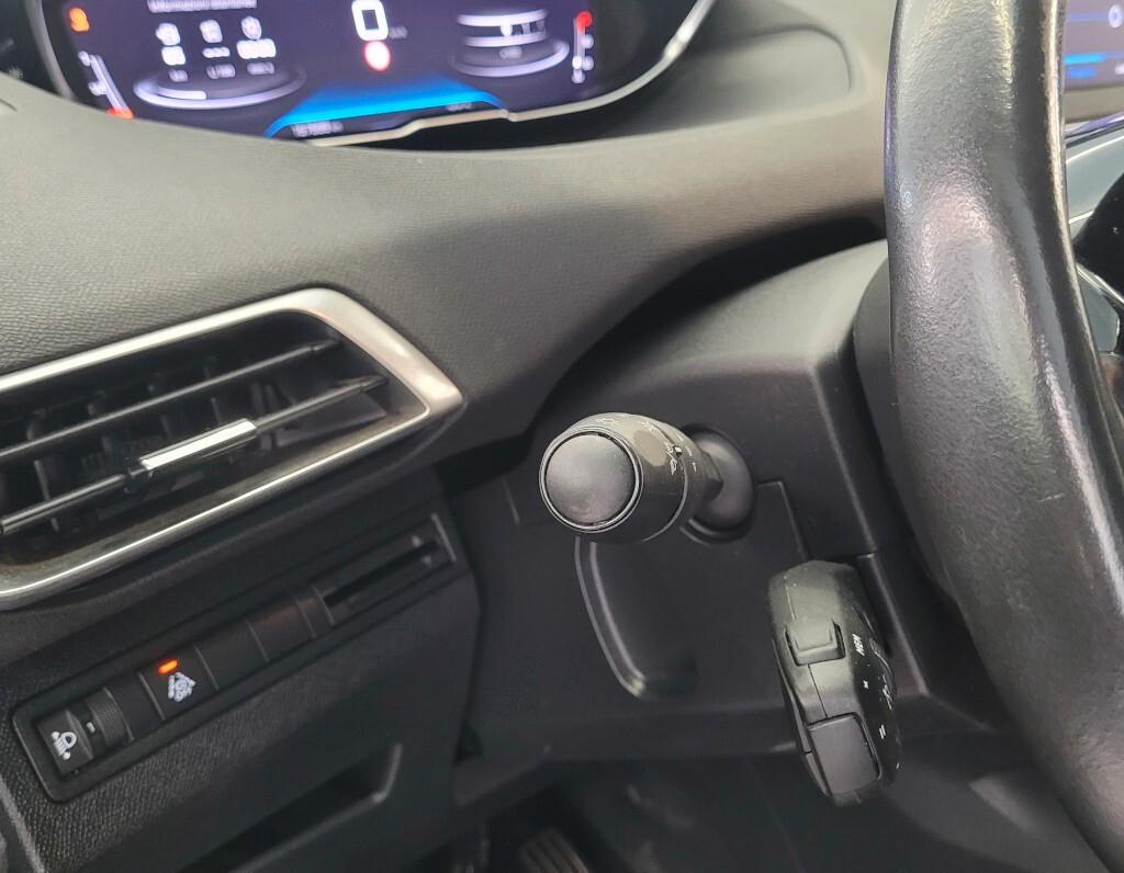 Peugeot 3008 BlueHDi 130cv S&S EAT8 Active PERFETTA