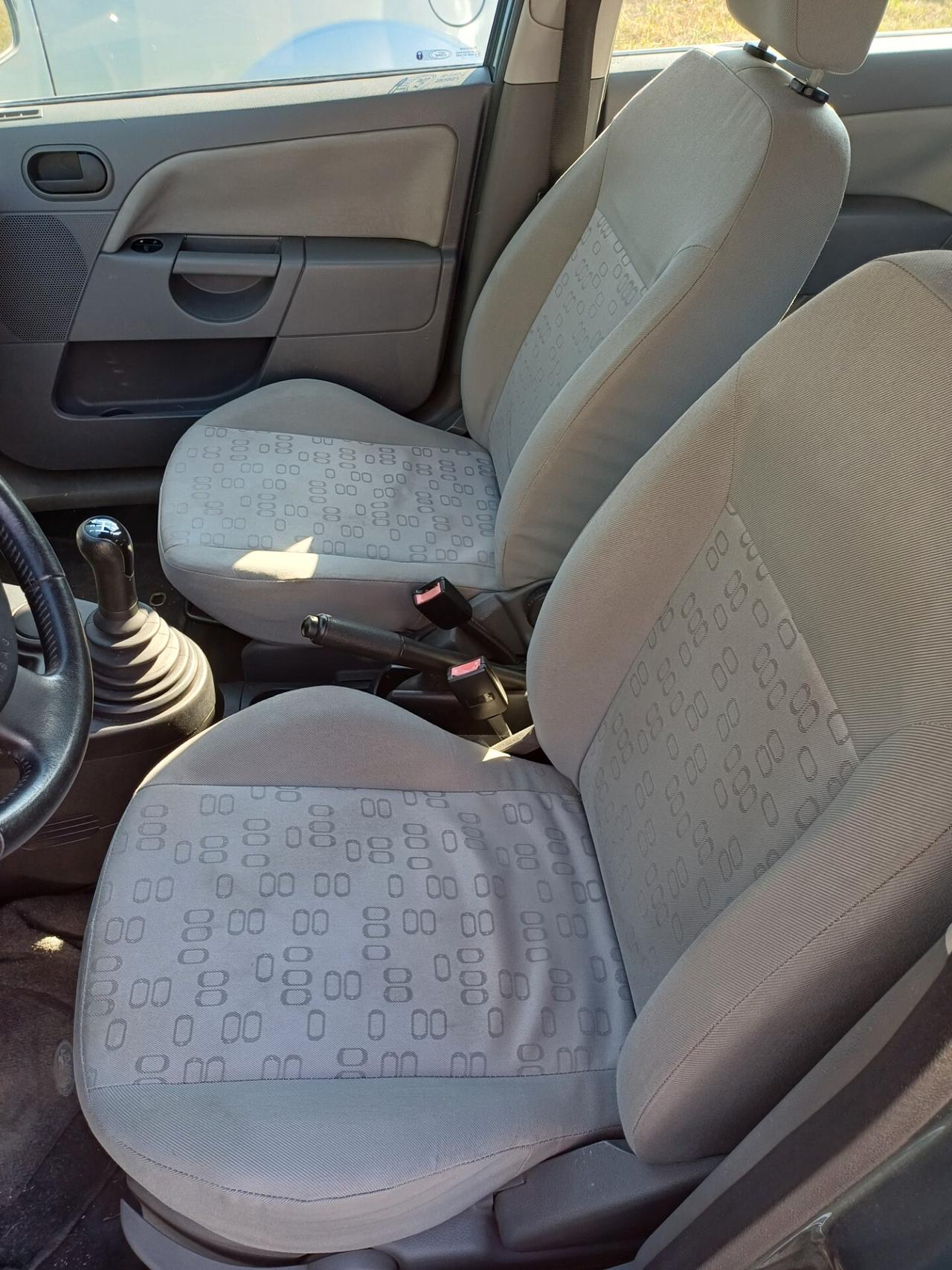 Ford Fiesta 1.2 16V 5p. Ambiente