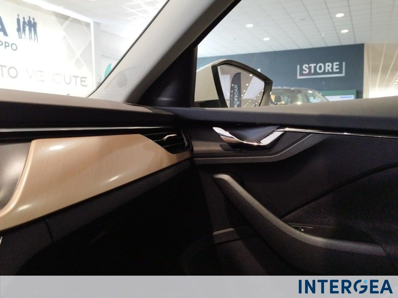 SKODA Kamiq 1.0 tsi Ambition 115cv dsg