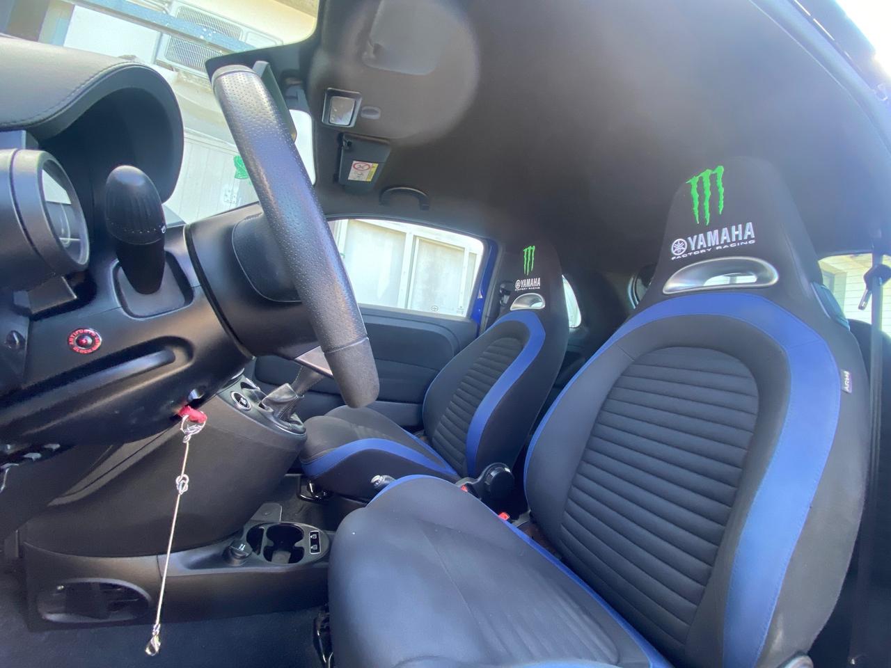 Abarth 595 1.4 Turbo T-Jet 165 CV Monster Energy Yamaha