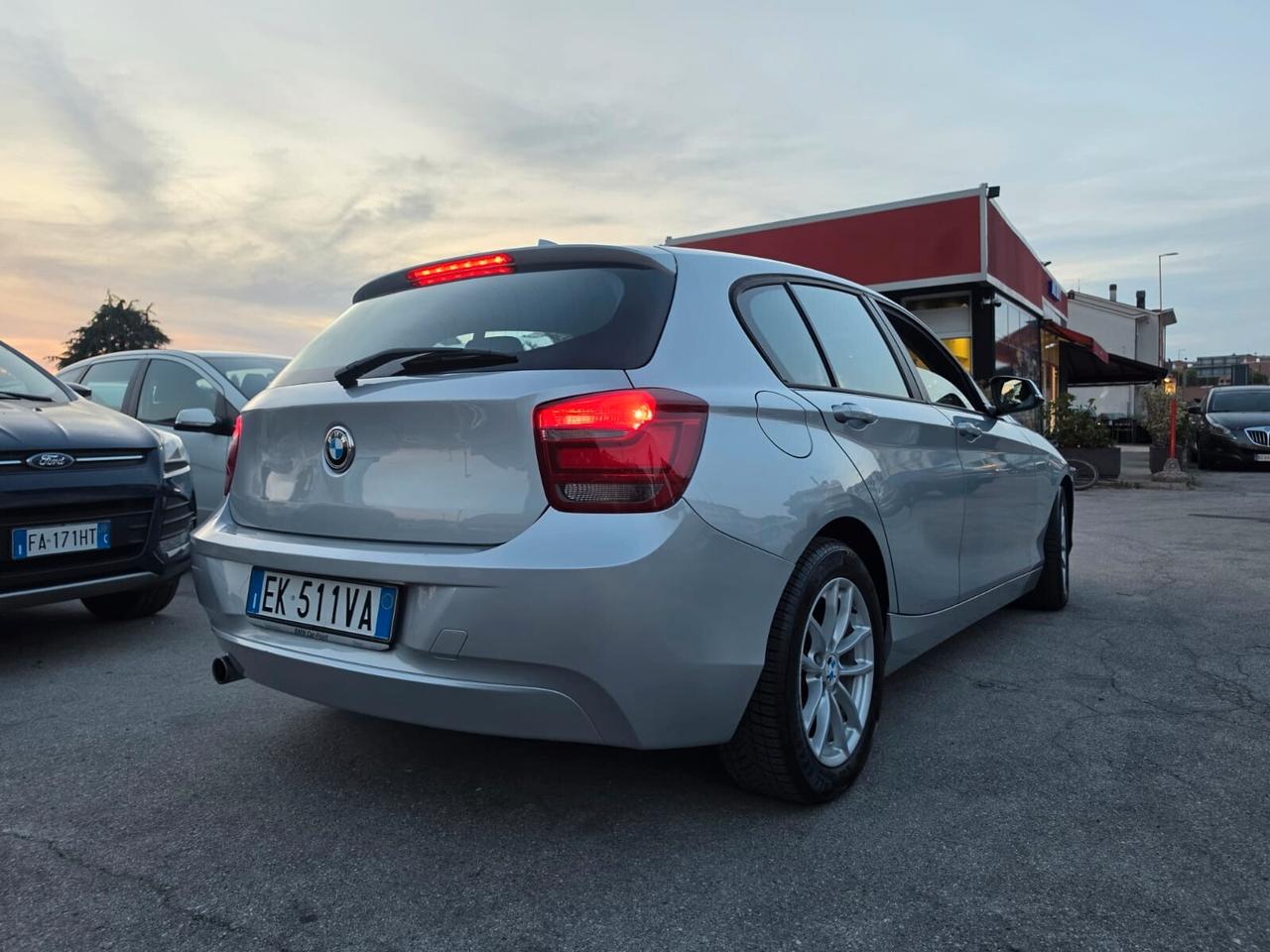 Bmw 116 116d 5p. Urban