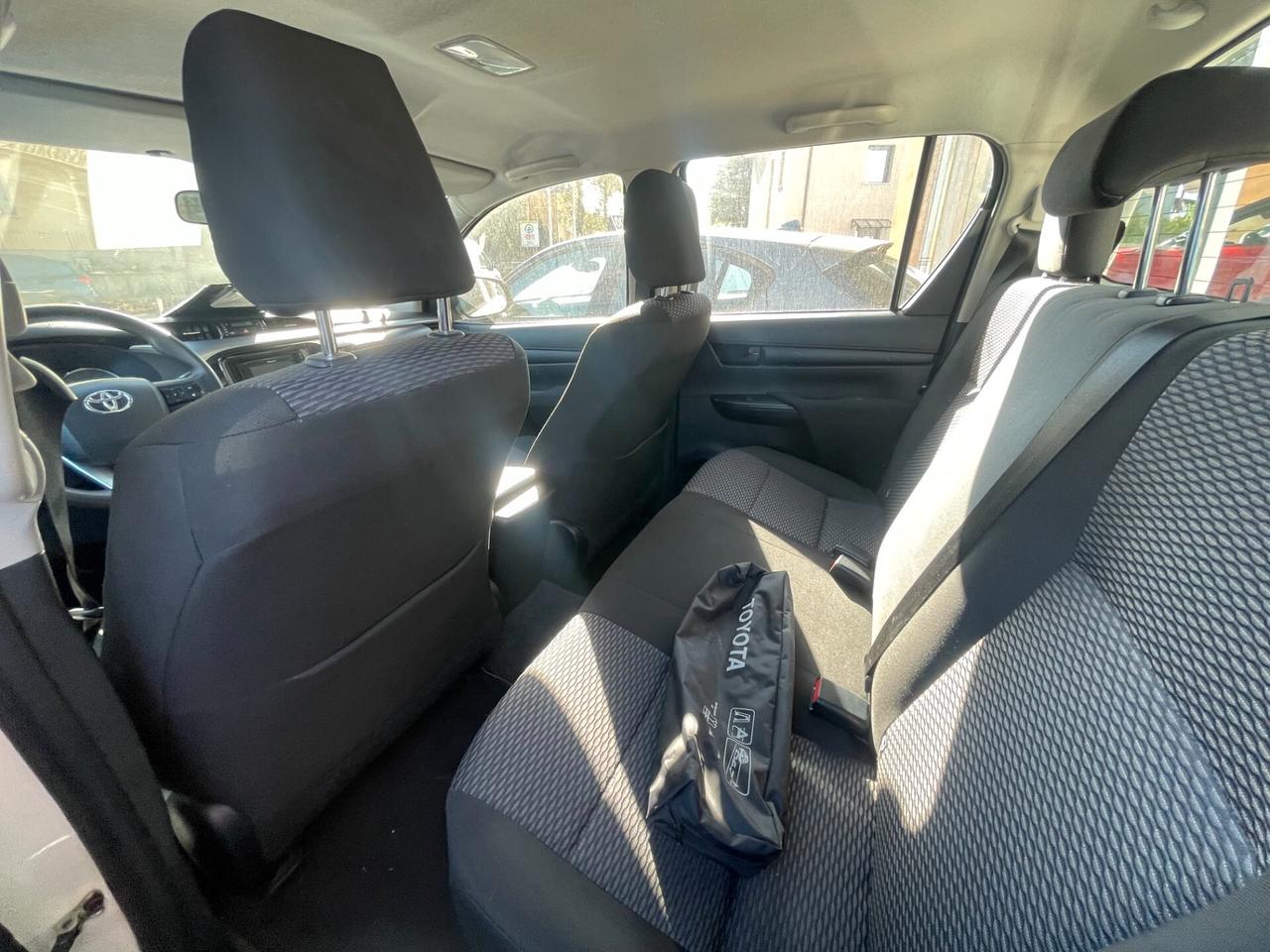 Toyota Hilux 2.4 D-4D 4WD 4 porte Double Cab Comfort