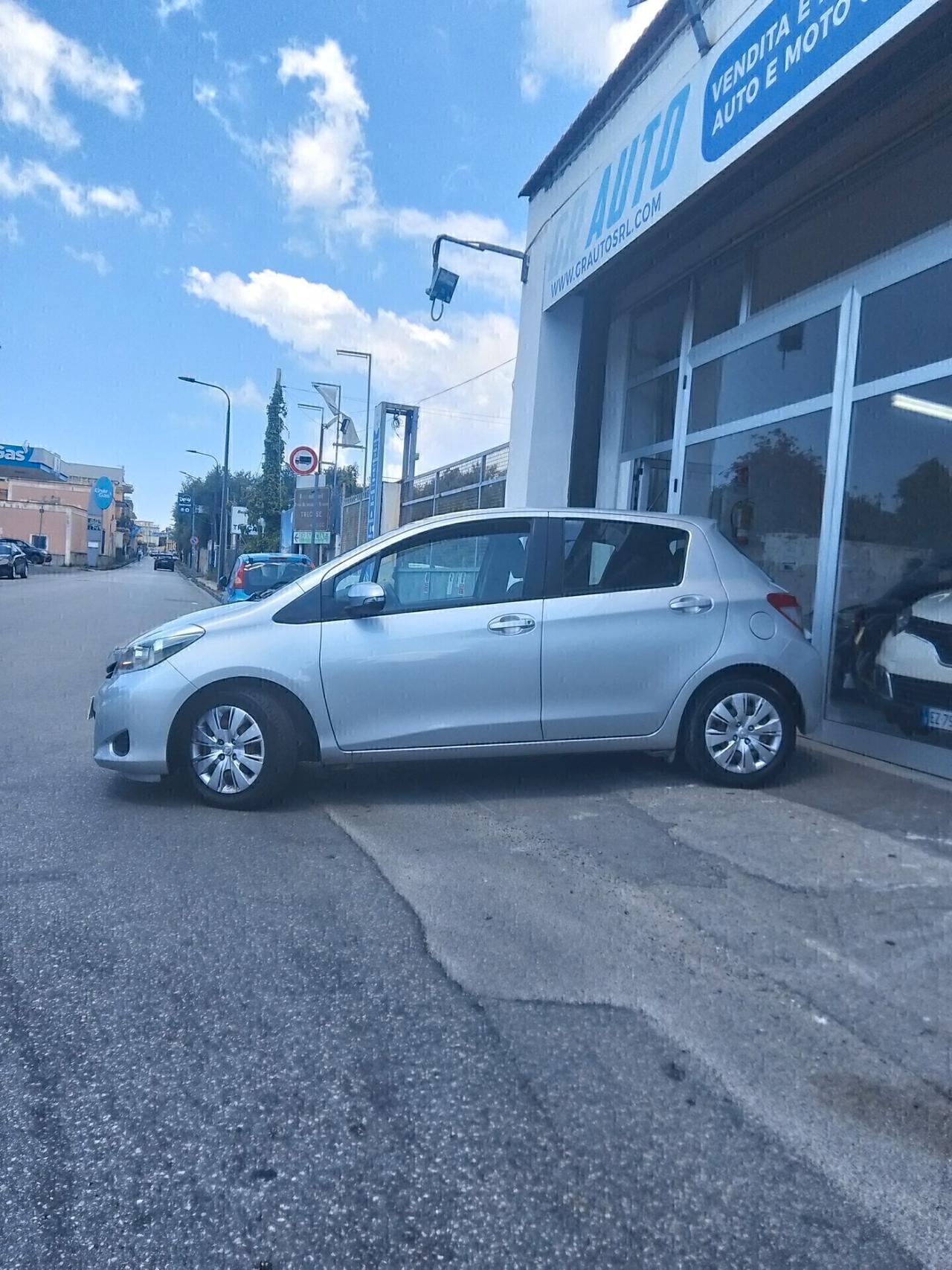 Toyota Yaris 1.0 5 porte Active