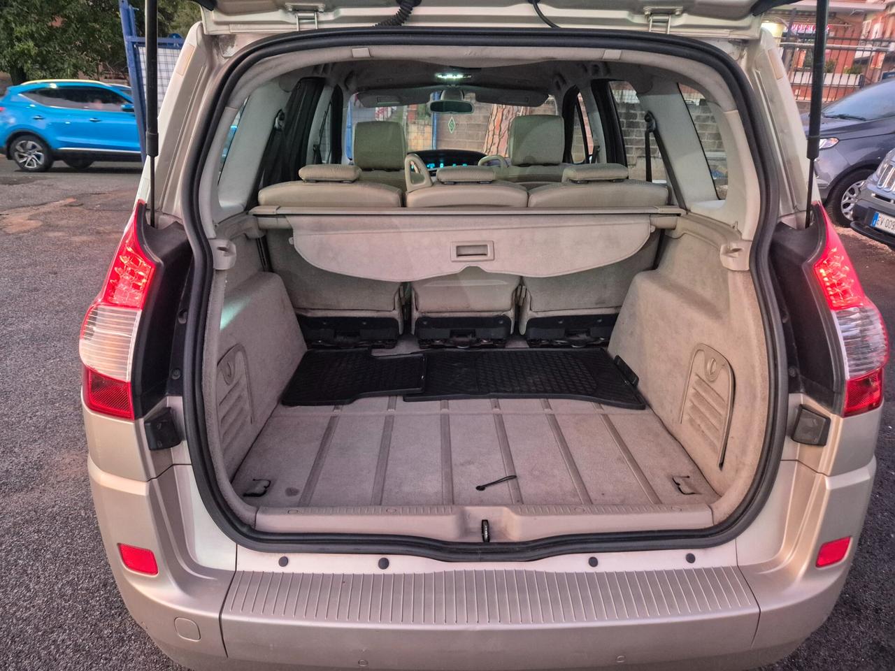 Renault Scenic Grand Scénic 1.9 dCi/130CV Serie Speciale