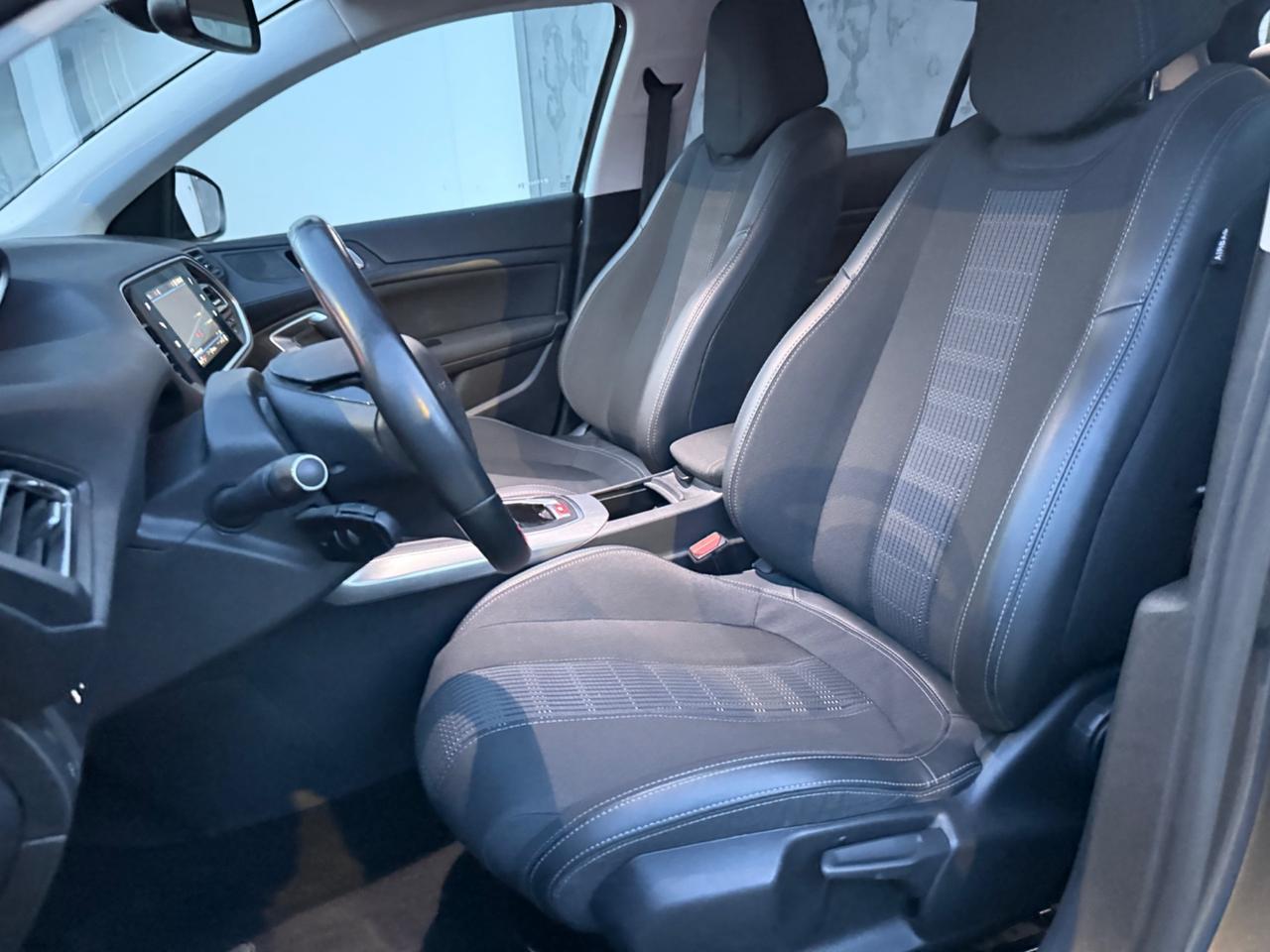 Peugeot 308 1.2 Turbo Benzina POCHI KM 2021 NEOPAT