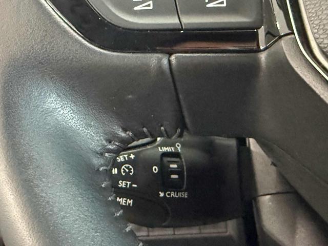 PEUGEOT 2008 BlueHDi 130 S&S EAT8 Allure