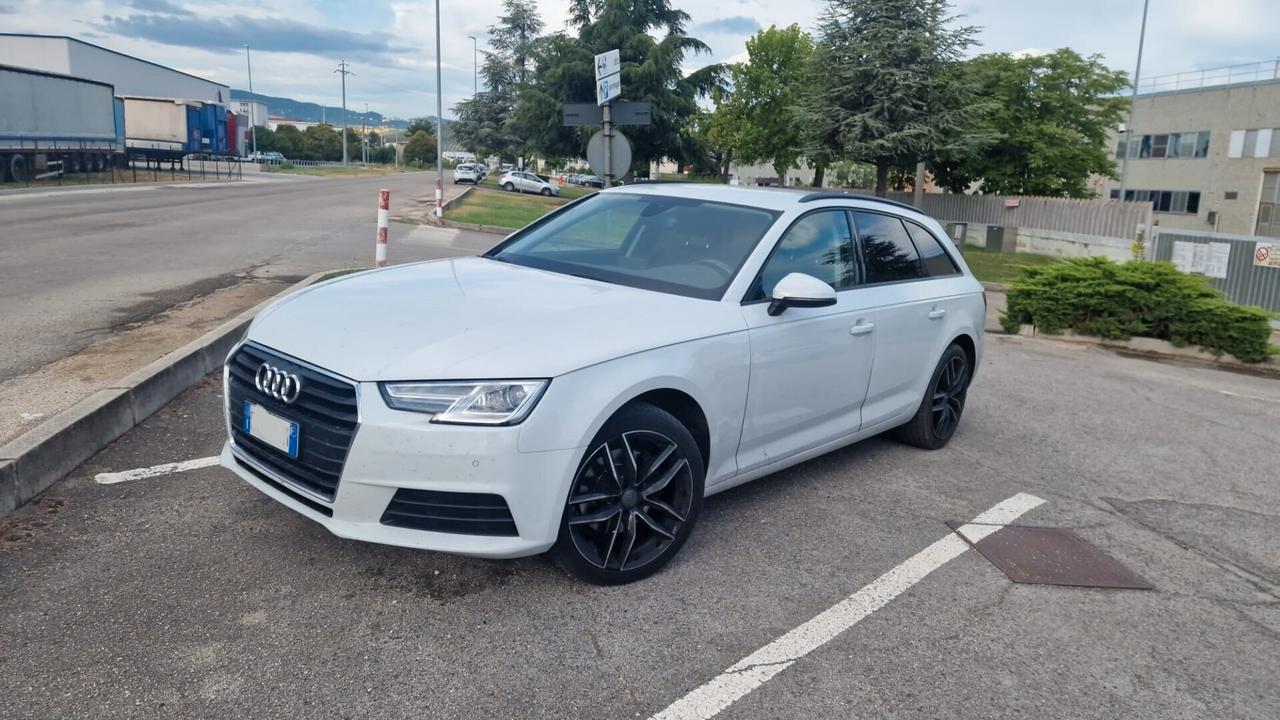 Audi A4 Avant 2.0 TDI 150 CV ultra S tronic Business