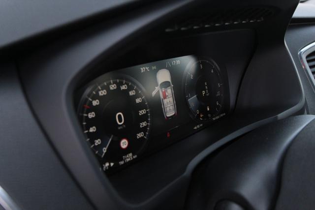 VOLVO XC90 B5 (d) AWD Pezzo Netto 7 posti Business Plus