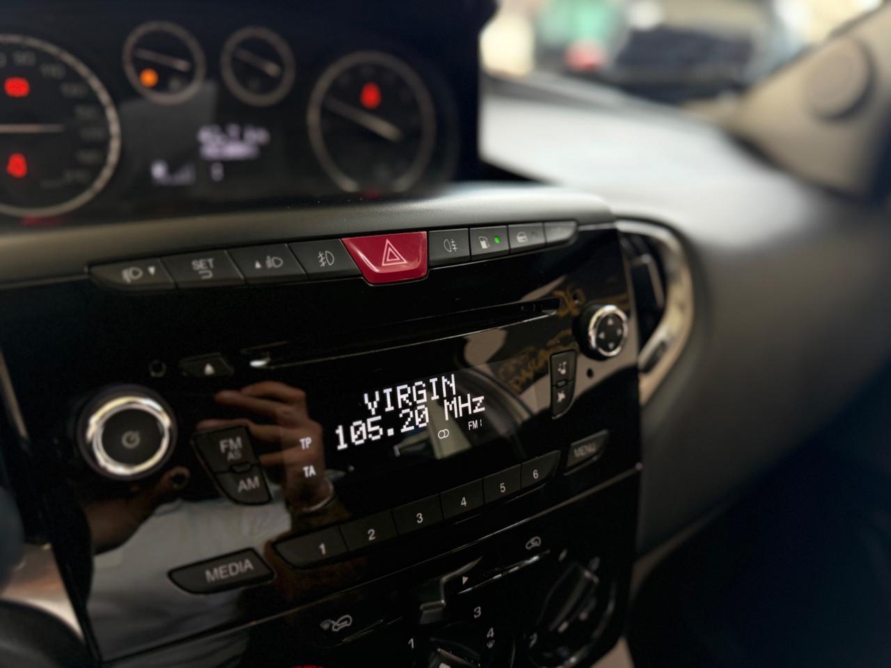 Lancia Ypsilon 0.9 TwinAir 85 CV 5 porte Metano