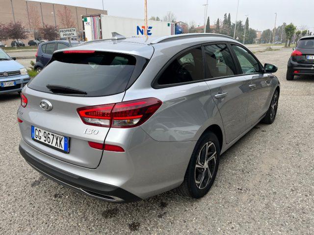 HYUNDAI i30 1.6 TDI HYBRID 48V FULL OPT.