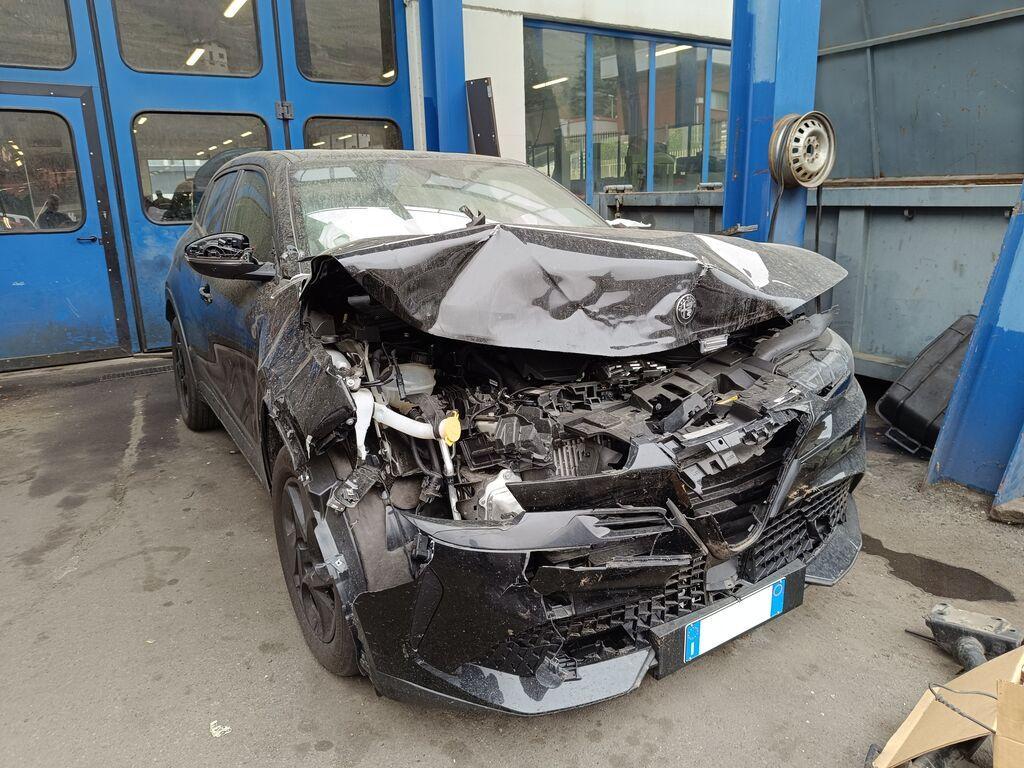 Alfa Romeo Junior 1.2 ibrida 136cv edct6