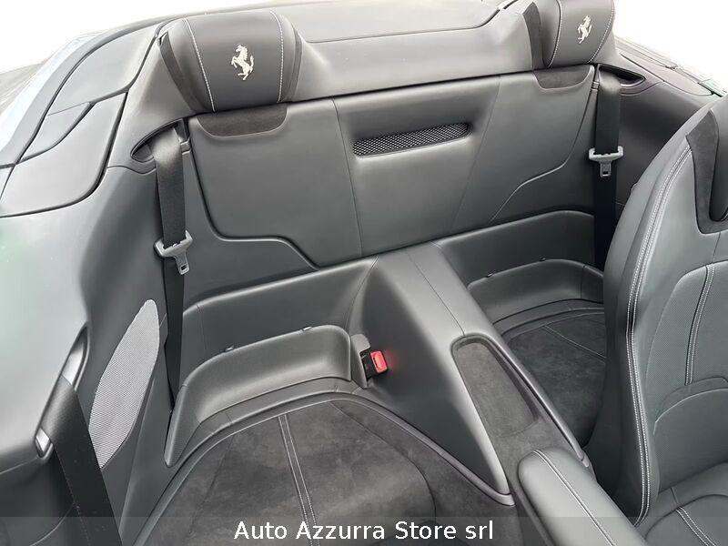 Ferrari Roma Roma Spider