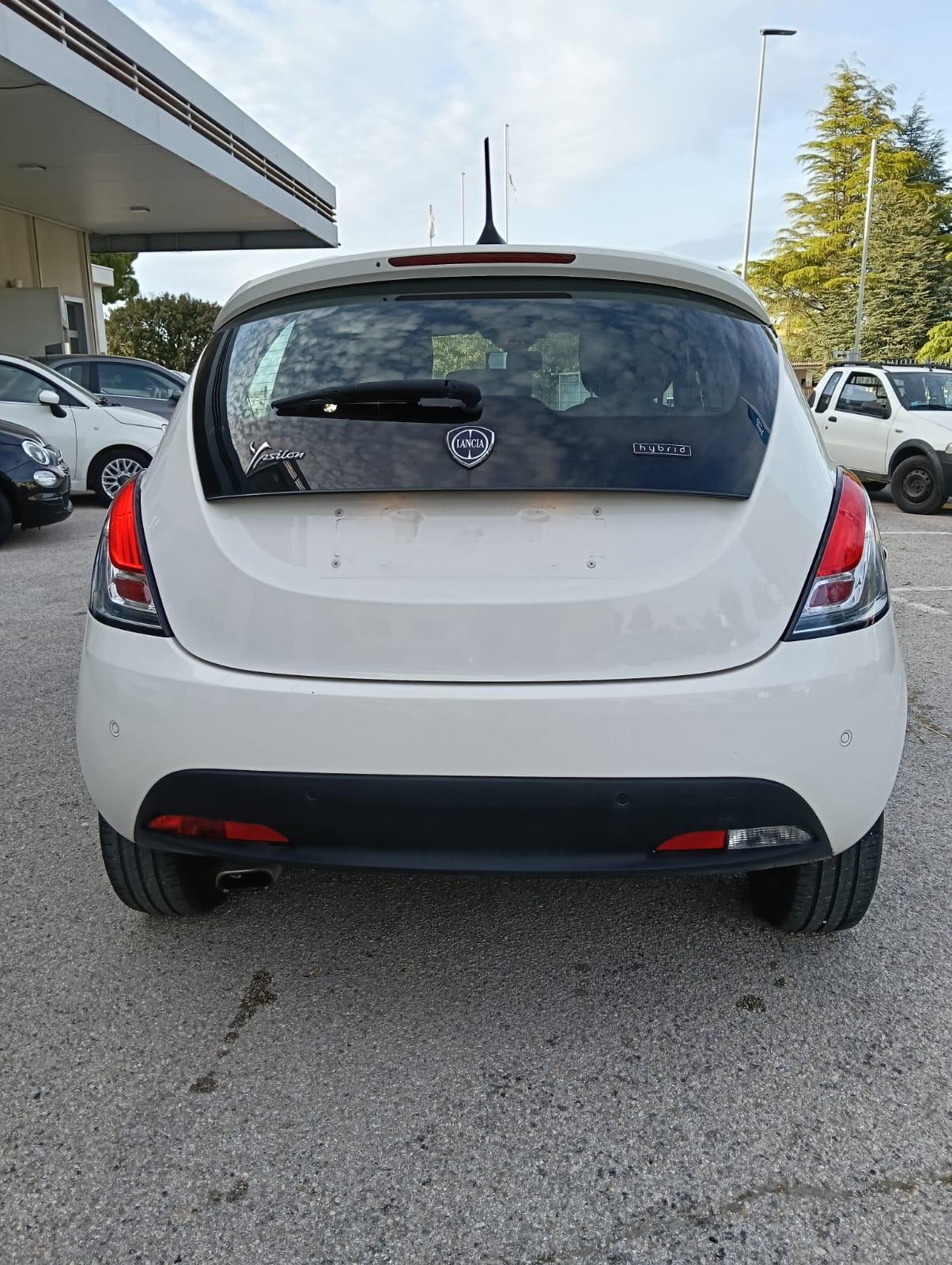 LANCIA YPSILON 1.0 HYBRID S&S