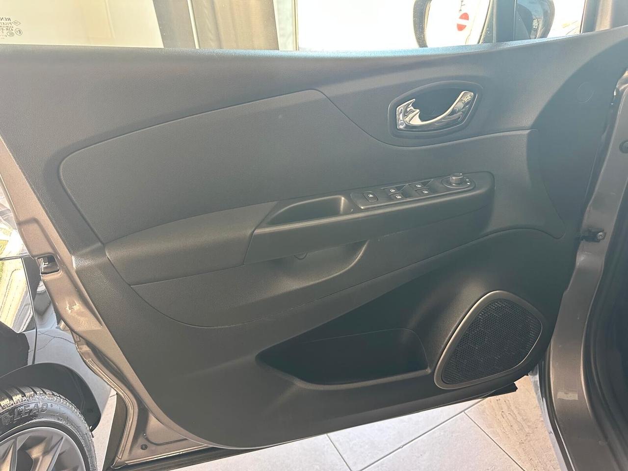 Renault Captur dCi 8V 90 CV EDC Start&Stop Energy Intens