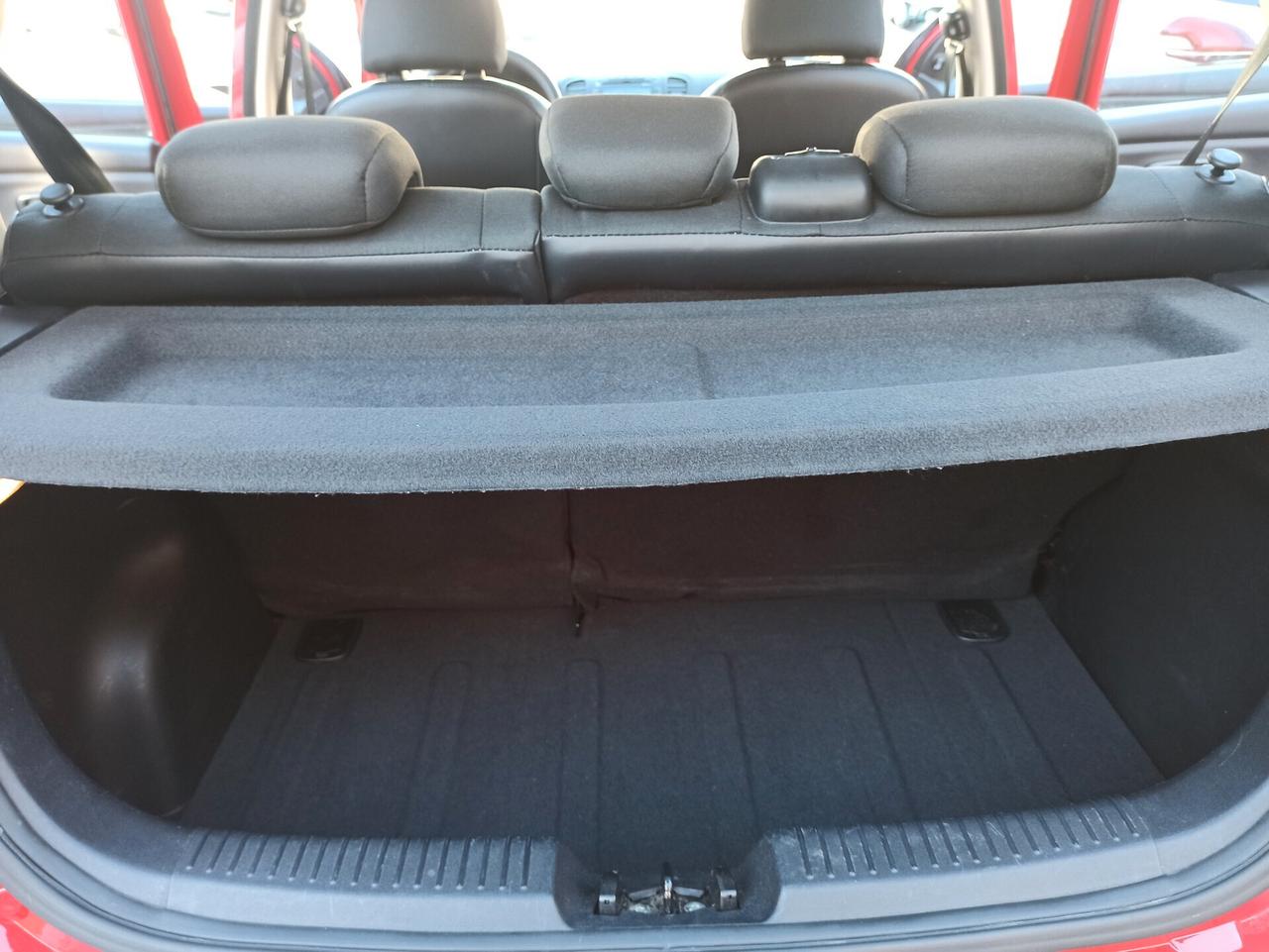 Hyundai i10 1.1 12V BlueDrive GPL Sound Edition