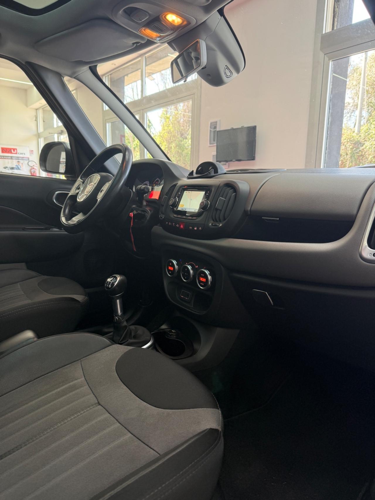 Fiat 500L 1.3 Mjt 95 CV Lounge / tetto panoramico