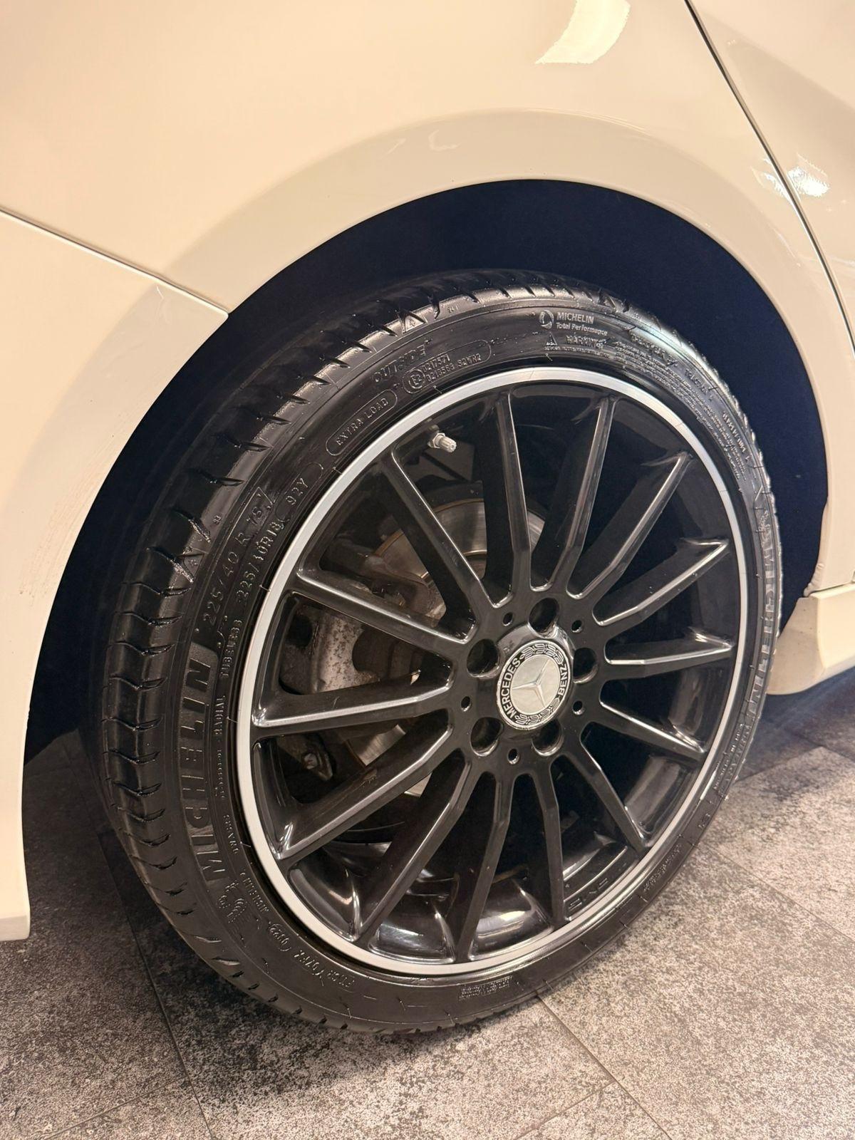 Mercedes-benz A 180 d 110Cv Premium AMG