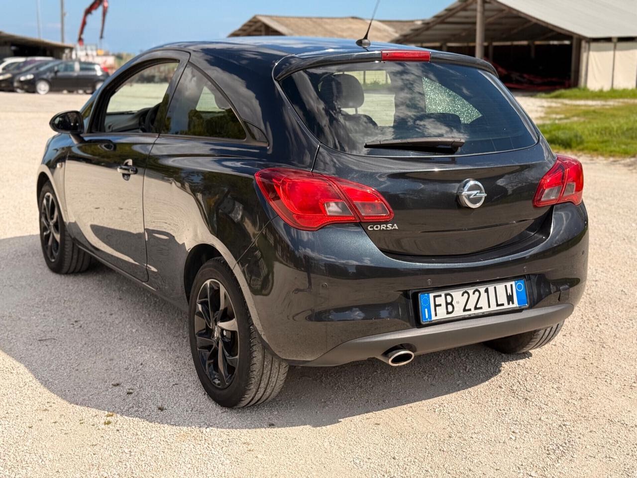 Opel Corsa 1.4 benzina GPL Euro6B NEOPATENTATI