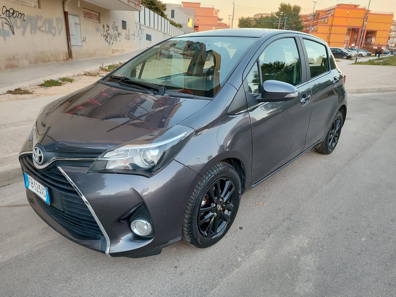 Toyota Yaris 1.4 Diesel ACTIVE 2015!!