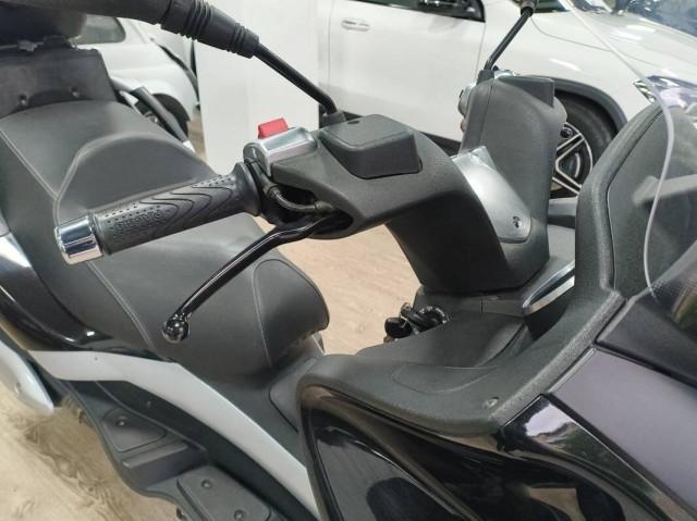 Piaggio MP3 MP3 300 ie LT - 2013