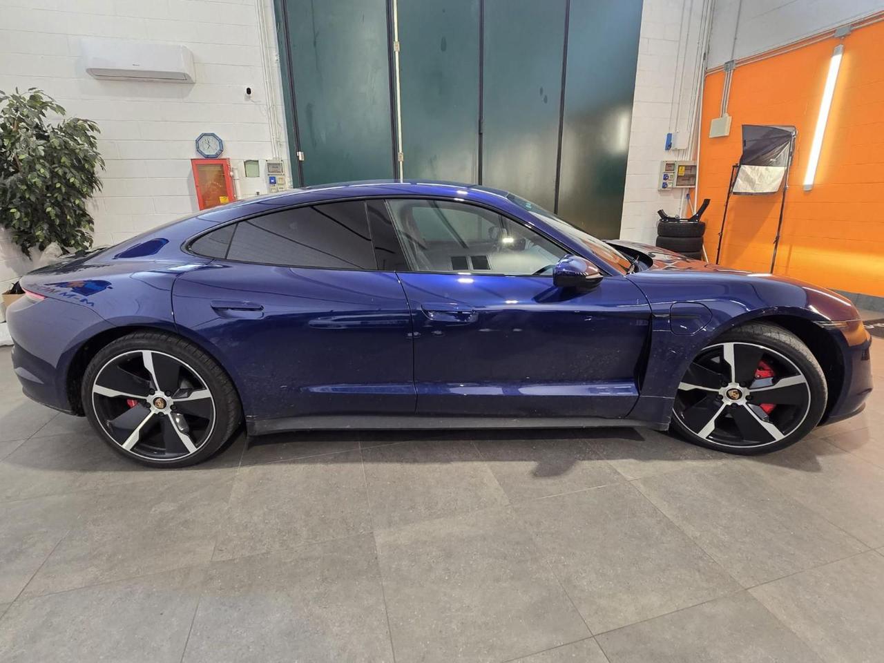 PORSCHE Taycan 4S Performance