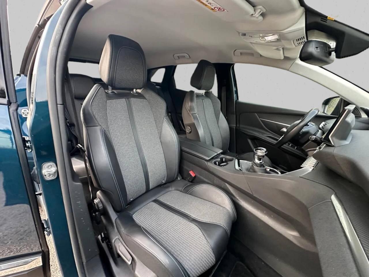 Peugeot 3008 BlueHDi 130 S&S Allure 01/2022