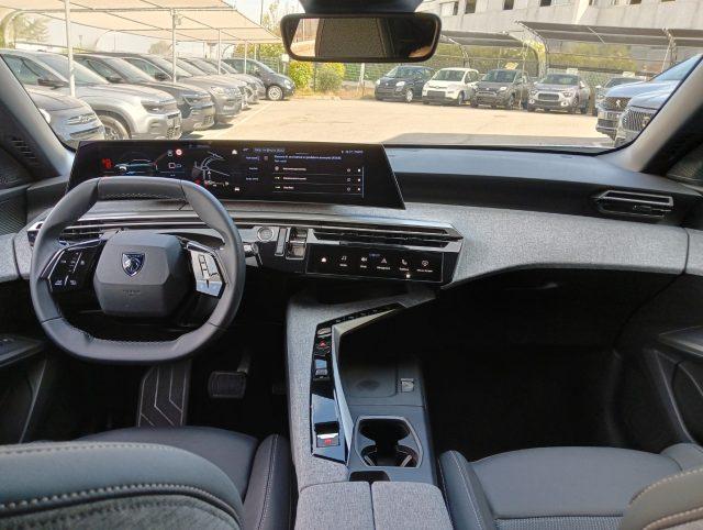 PEUGEOT 3008 Hybrid 145 e-DCS6 Allure con Navi Pack e Cam 360°