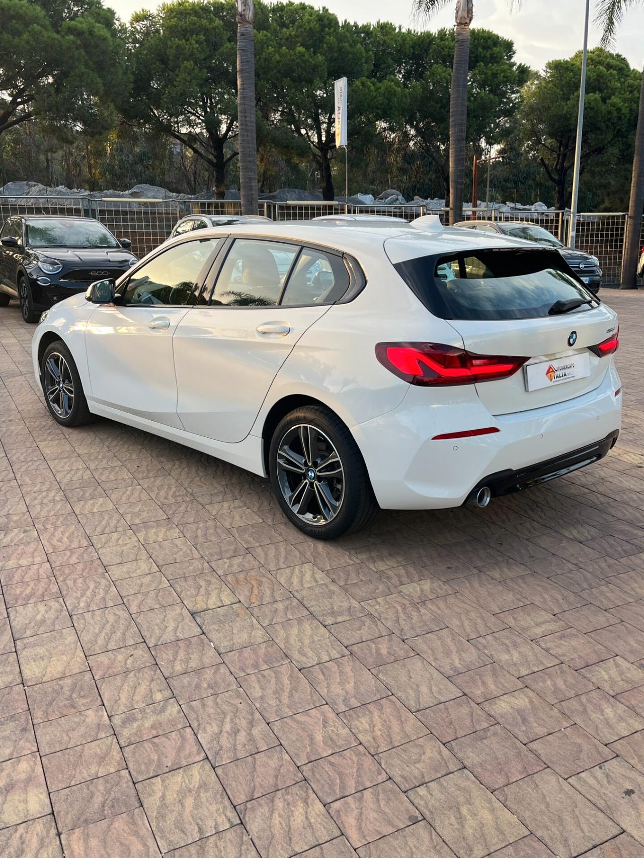 Bmw 116 116d 5p. Msport