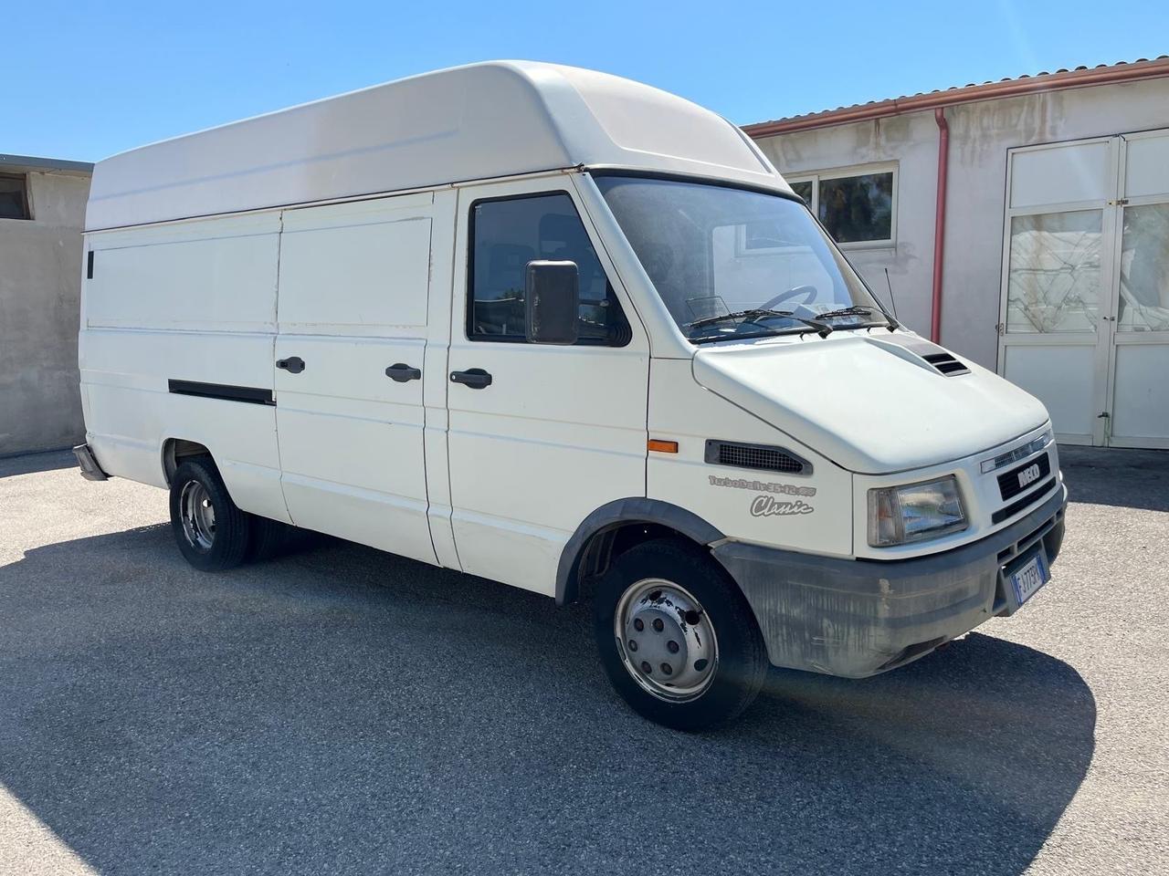 Iveco turbo Daily 35-12 -2.8- km 210000-1997