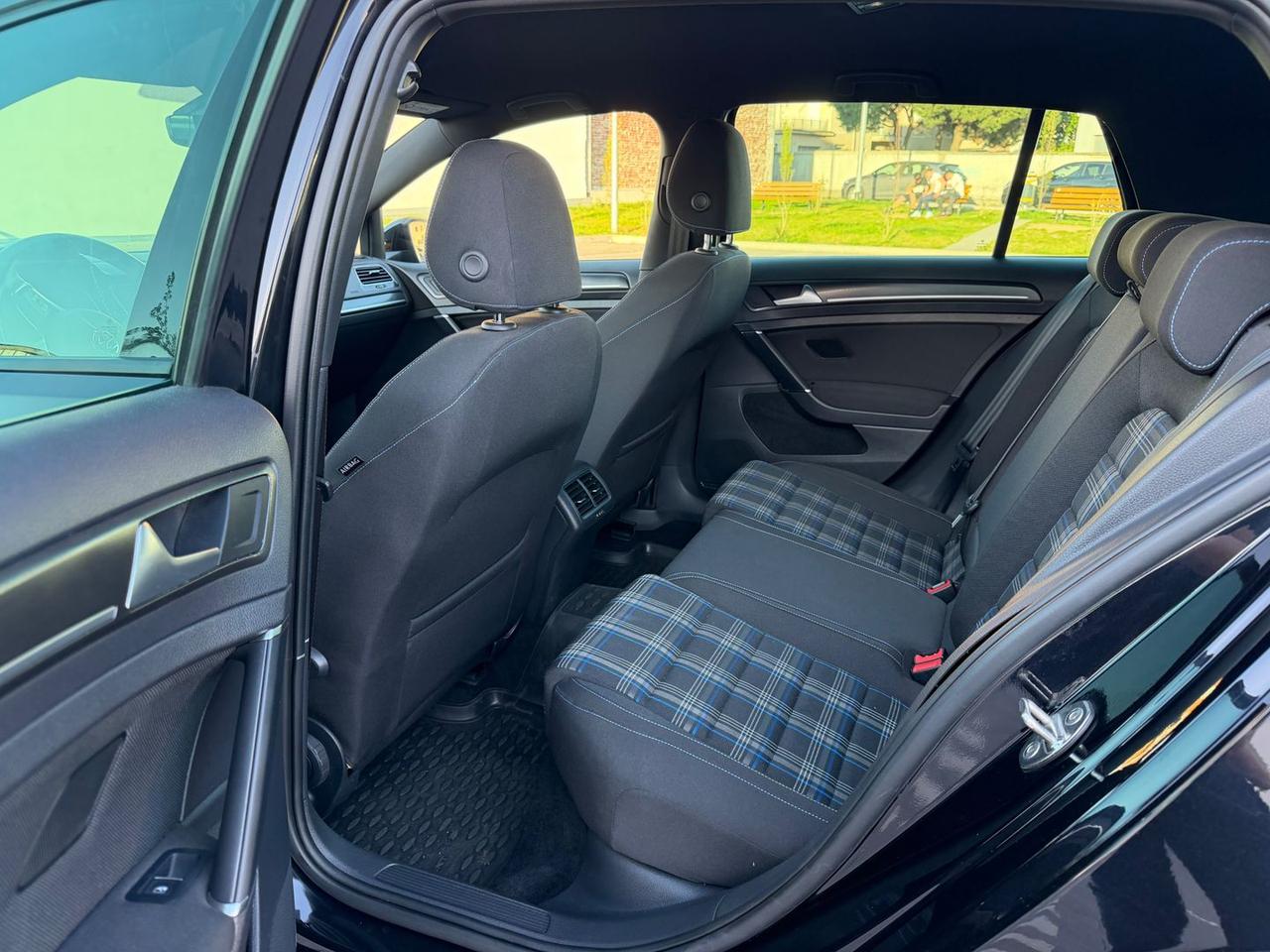 Volkswagen Golf 1.4 TSI GTE PHEV Executive #10313