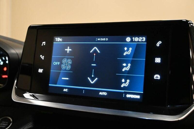 Peugeot 2008 2008 PureTech 100 S&S Allure