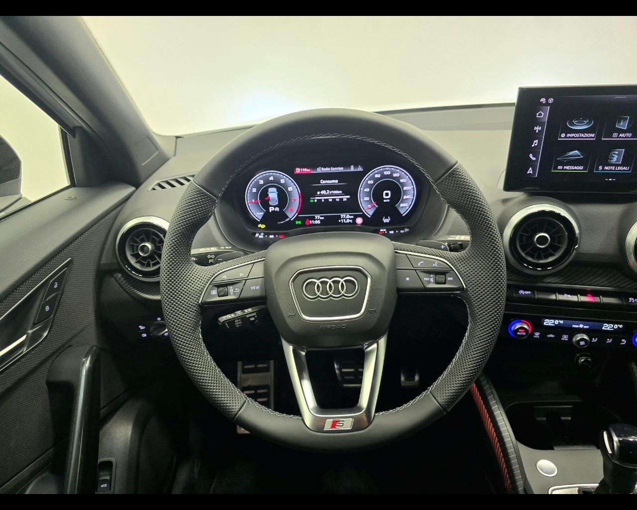 AUDI Q2 35 TFSI S-TRONIC IDENTITY BLACK