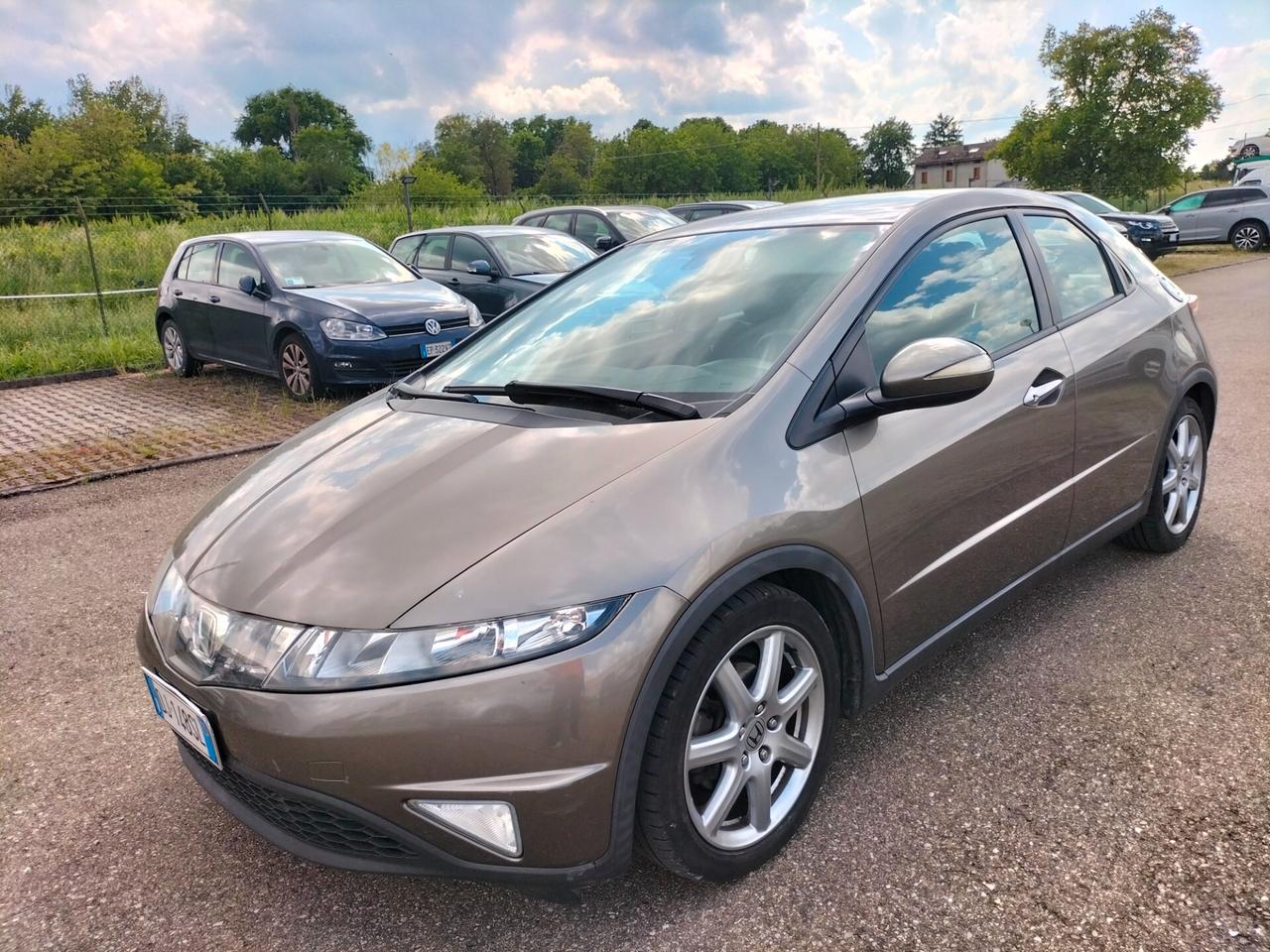 Honda Civic 1.8 i-VTEC cambio automatico