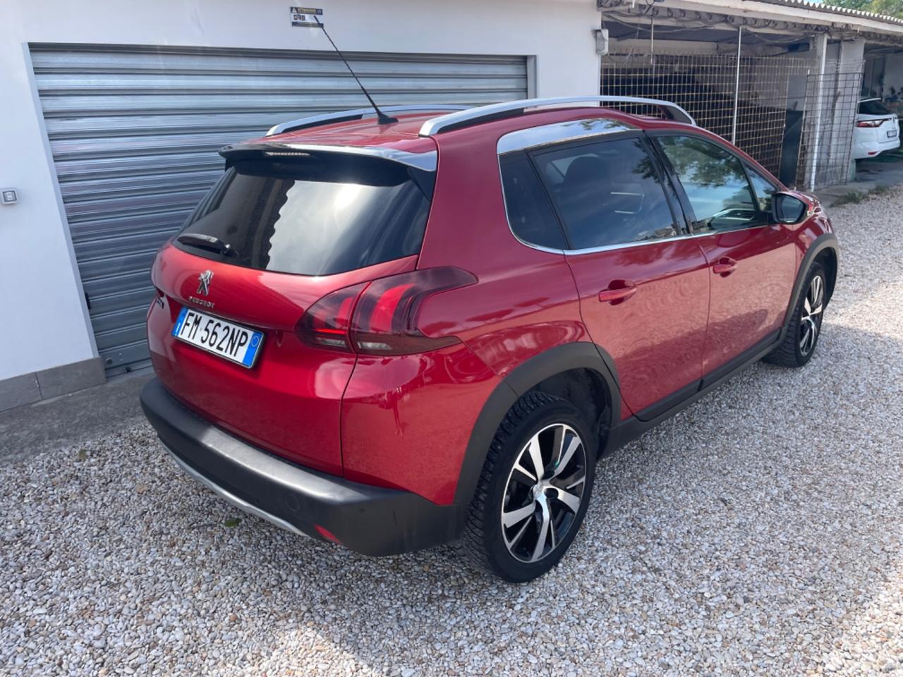 Peugeot 2008 BlueHDi 100 Allure