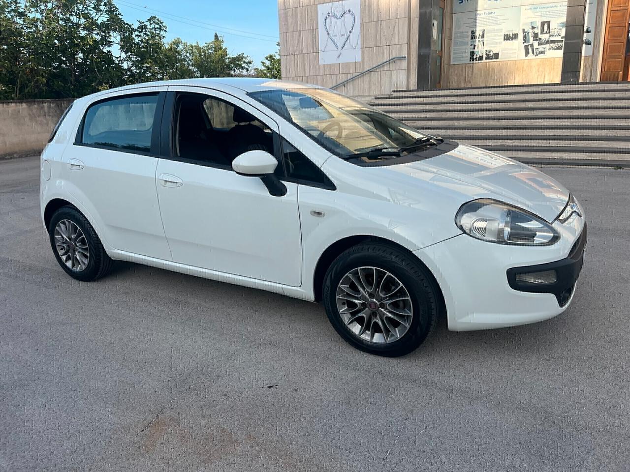 Fiat Punto 1.3 Mjt 75 CV Neopatentati UsatoSicuro
