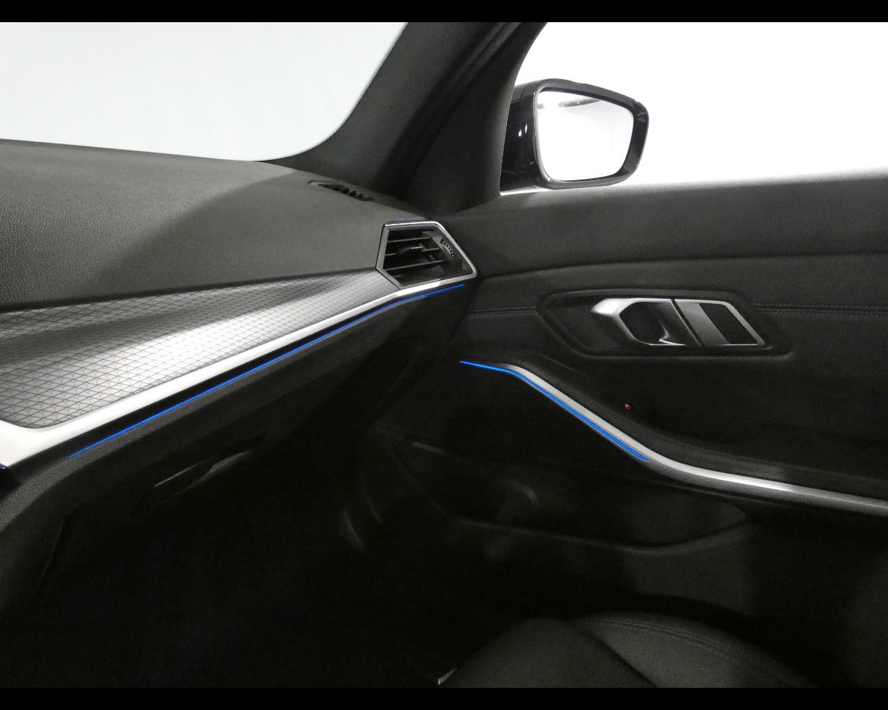 BMW Serie 3(G20/1-80/1) - 320d 48V xDrive Touring Msport
