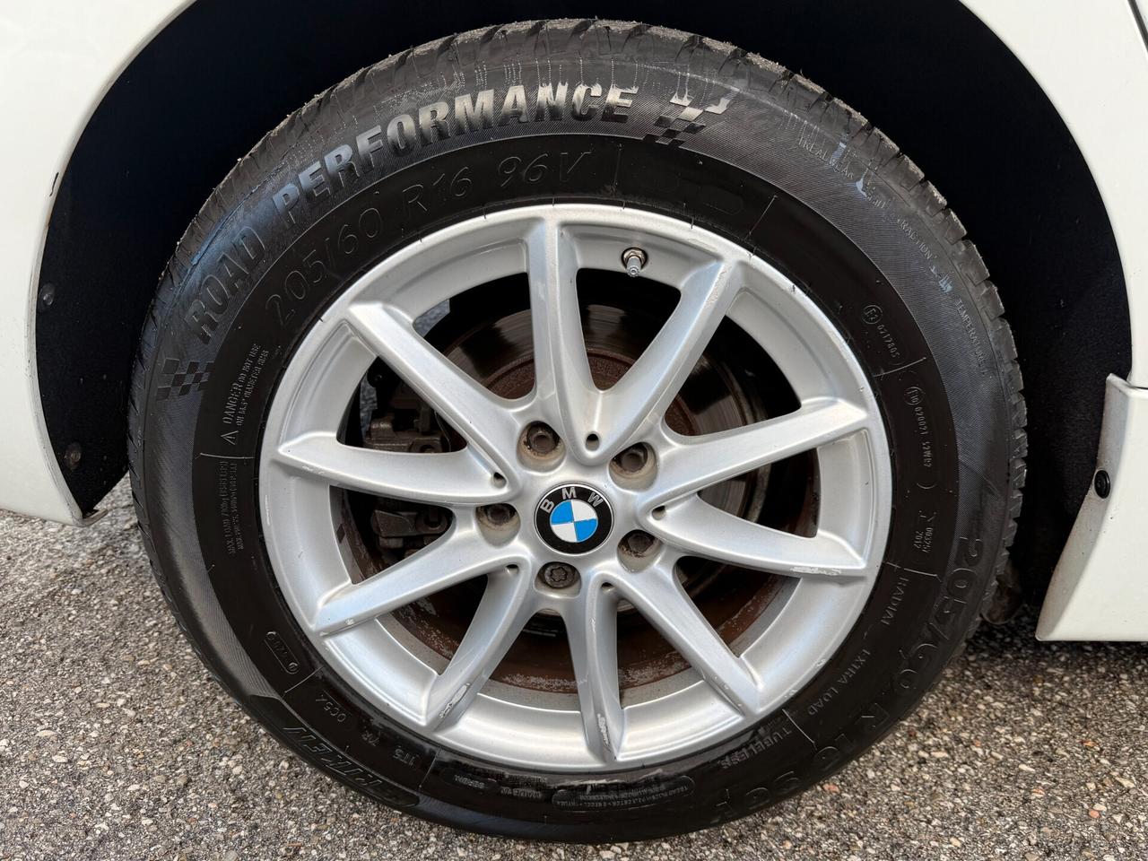 " PERFETTA " Bmw 216 D Active Tourer Advantage