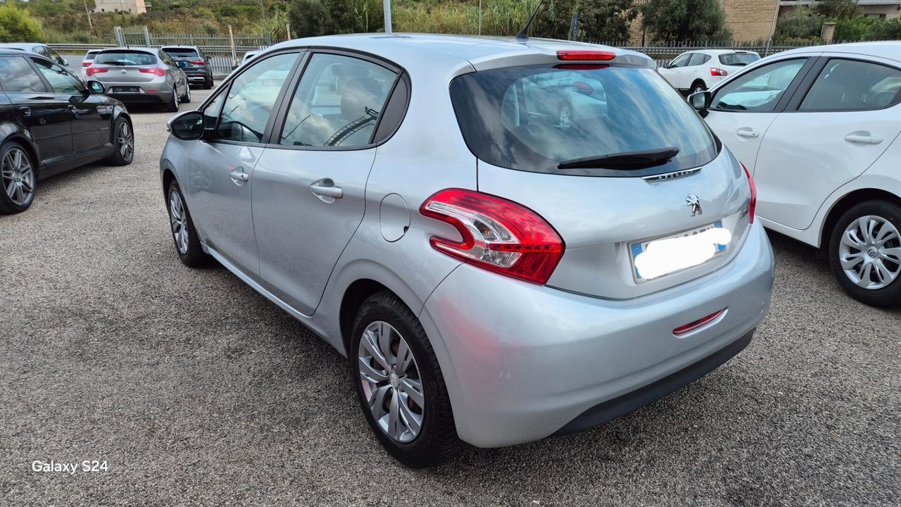 Peugeot 208 1.4 HDi 68 CV 5 porte Active