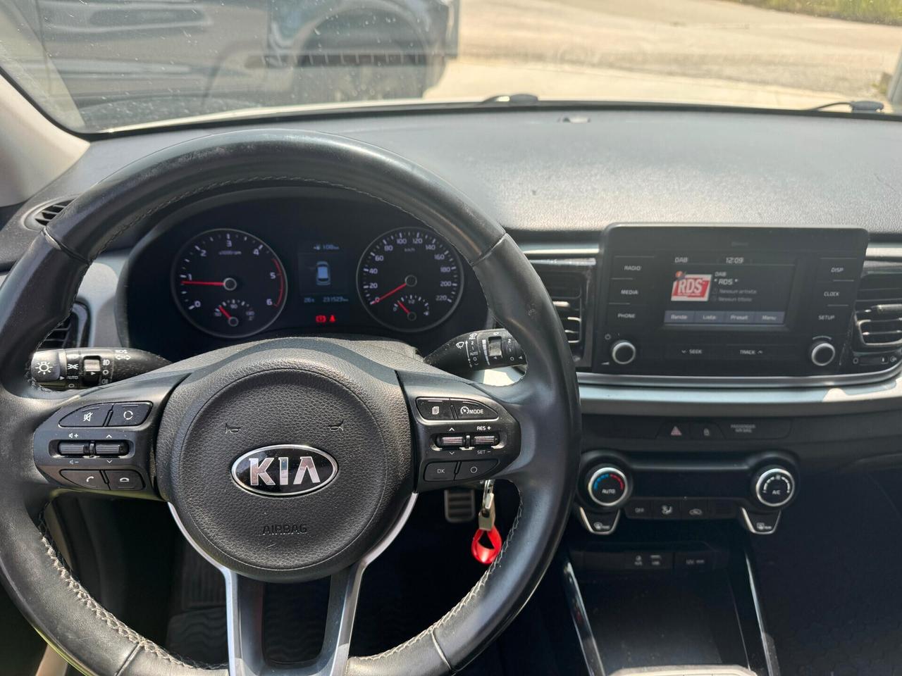 KIA RIO 1.4 CRDI 90CV DIESEL RETROCAMERA SENSORI DI PARCHEGGIO