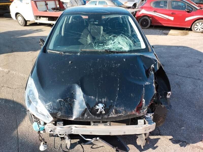 Peugeot 208 PureTech 82 5 porte Allure