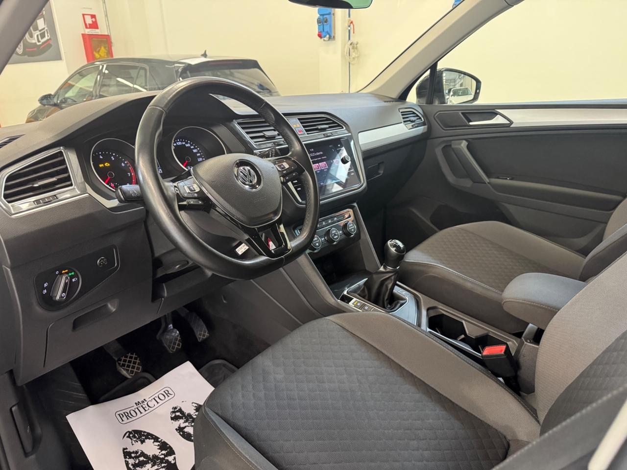 Volkswagen Tiguan R-Line - Sport - SOLO 70.000 KM