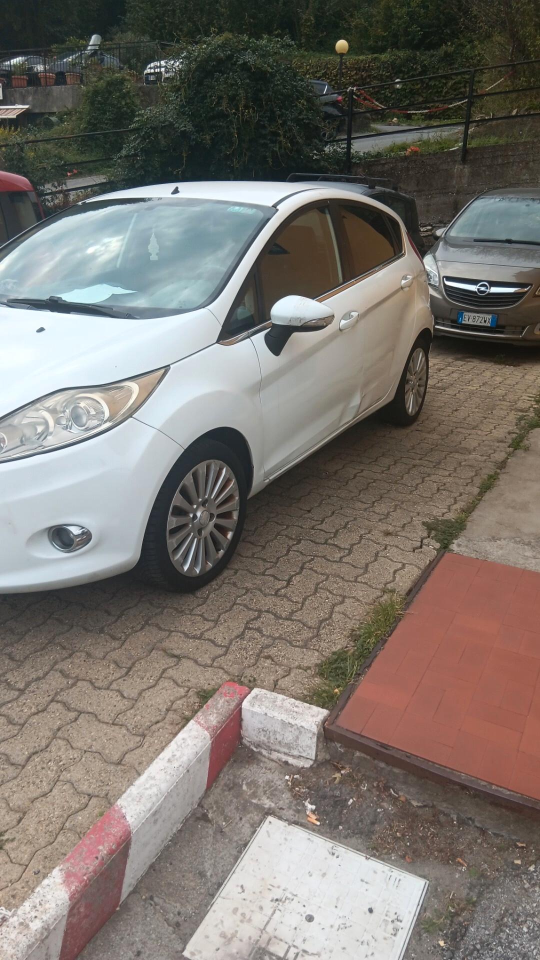 Ford Fiesta 1.2 82 CV 5 porte Titanium