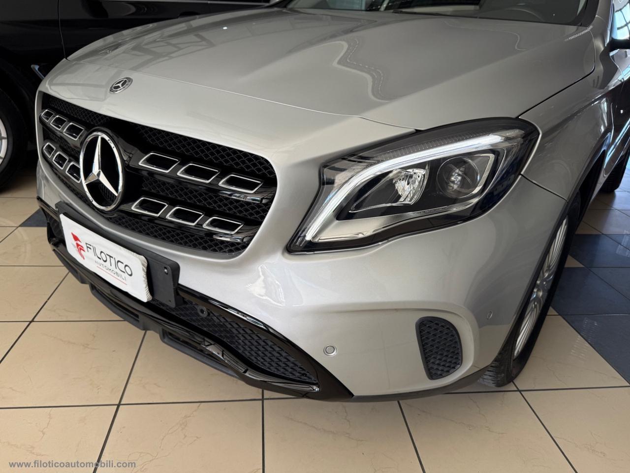 MERCEDES-BENZ GLA 180 d Automatic Business FARI LED - PACK SERIE SPECIALE