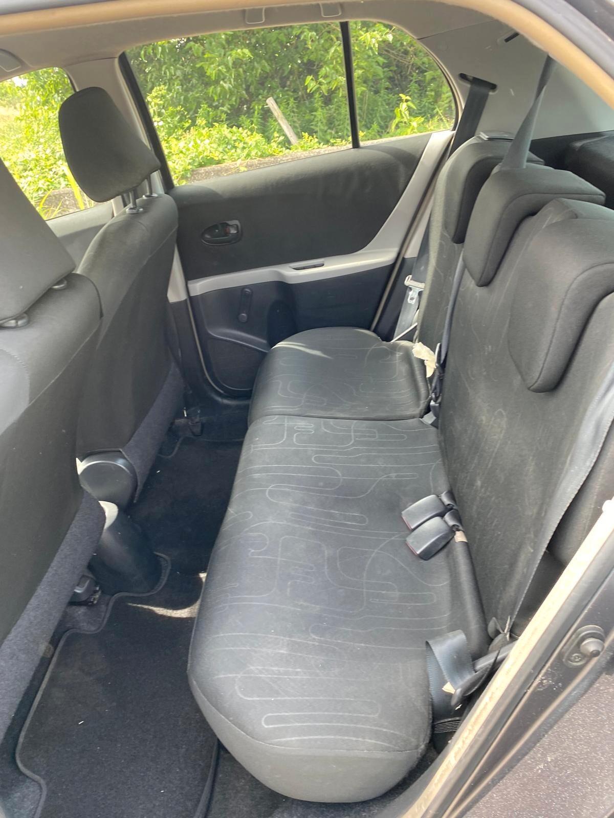Toyota Yaris 1.0 5 porte Sol SOLI 130.000 KM CERTIFICATI UNICO PROPRIETARIO ADATTA AI NEOPATENTATI