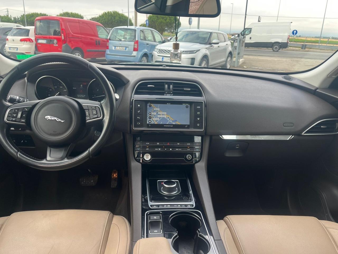 Jaguar F-Pace 2016 2.0 D 180 CV Portfolio
